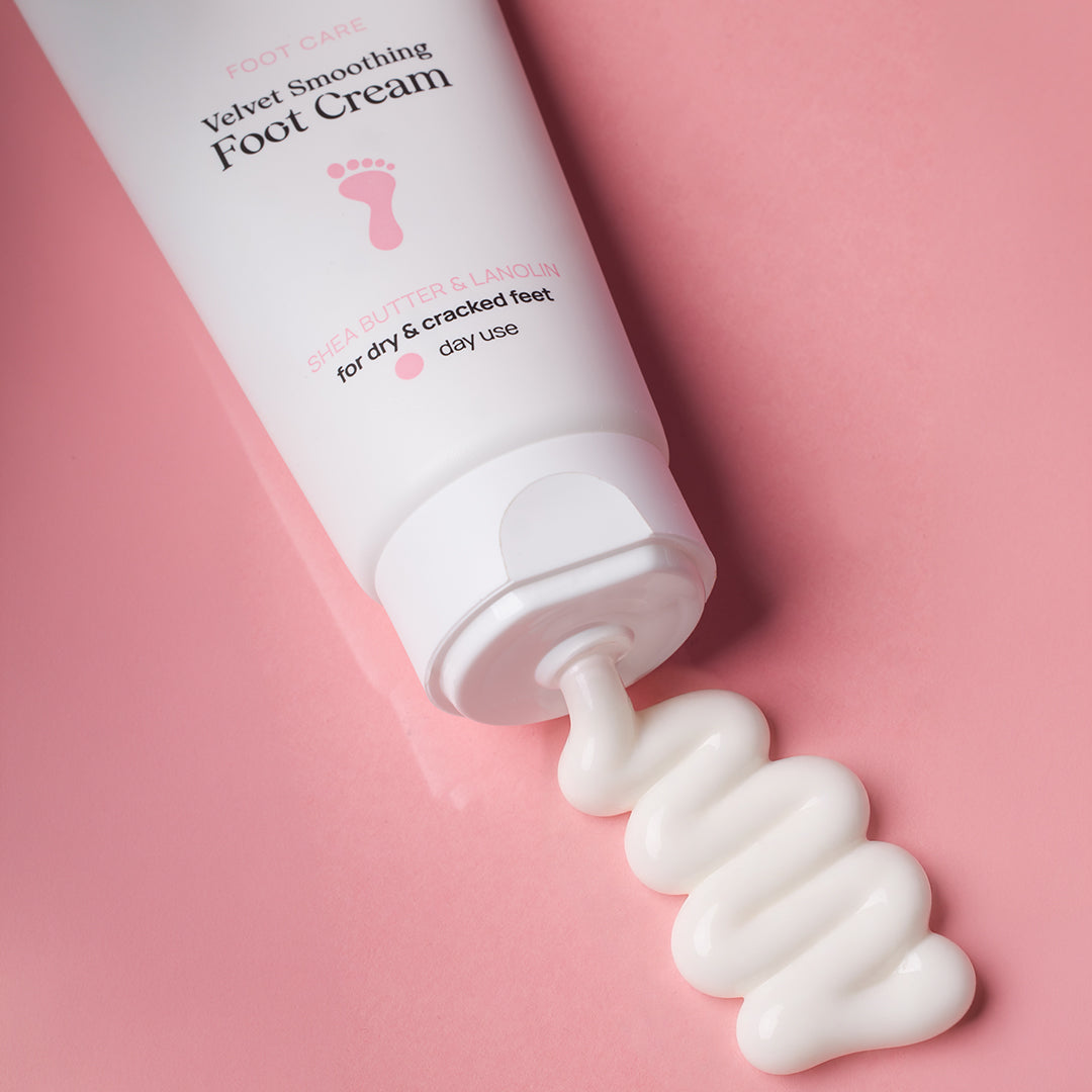 Crema piedi levigante da giorno: Velvet Smoothing Foot Cream