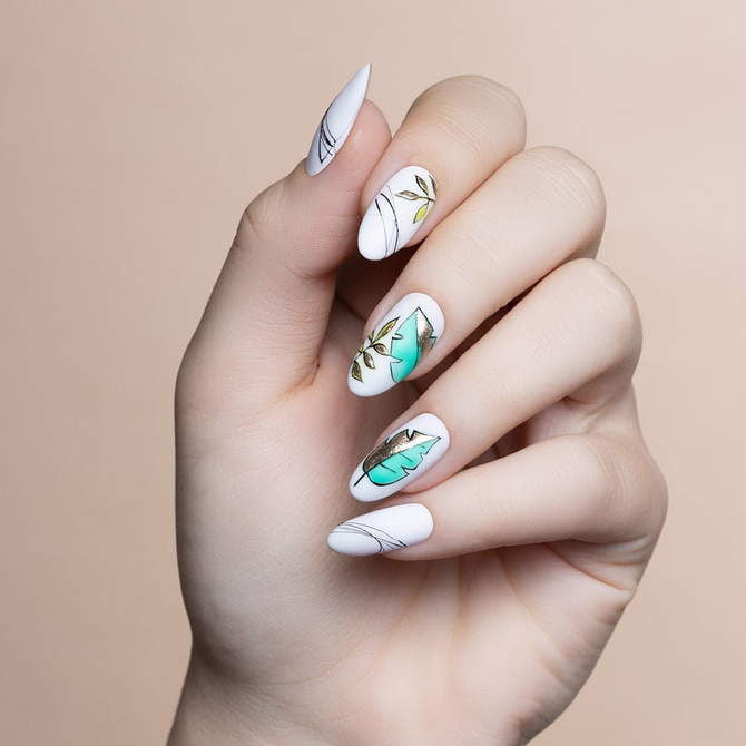 French manicure: tutte le varianti moderne