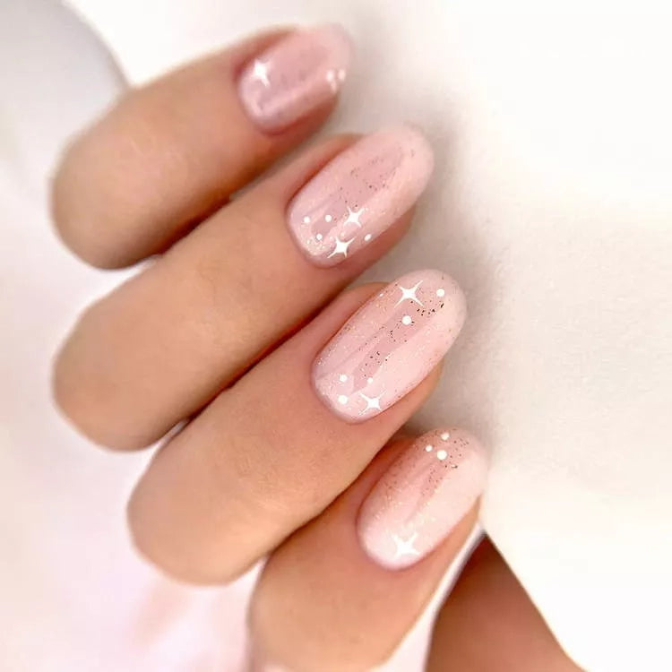 French manicure: tutte le varianti moderne